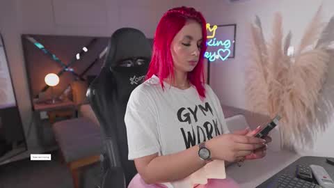 Snapshot of kateowens chatting on 11/12/25, 11:54 Kate Owens online show from 11/12/25, 11:54