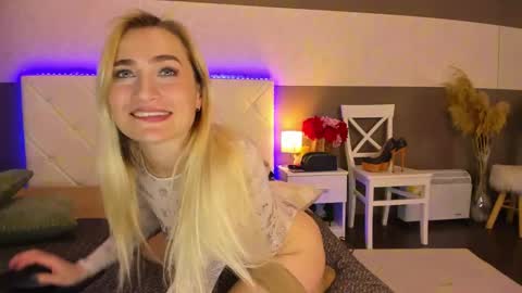 KateOwyns online show from 02/18/25, 05:53