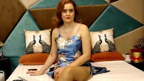 KateQueenston --  online show from 03/12/25, 08:52