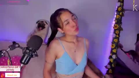 Snapshot of kateraw chatting on 12/28/24, 04:08 Kate online show from 12/28/24, 04:08