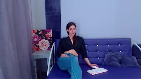 Snapshot of katerinarx chatting on 11/27/25, 09:33 KaterinaRX online show from 11/27/25, 09:33