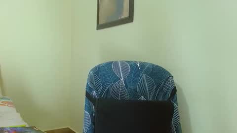 katerineleon online show from 10/17/25, 09:17