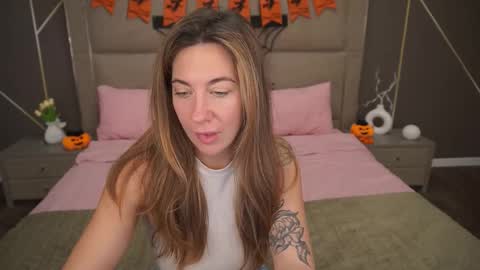 Snapshot of kateshanny chatting on 10/31/25, 07:53 Kate online show from 10/31/25, 07:53