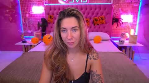 Snapshot of kateshanny chatting on 11/01/25, 07:10 Kate online show from 11/01/25, 07:10