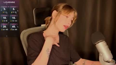 Snapshot of kateslil chatting on 02/16/26, 07:04 Kate online show from 02/16/26, 07:04