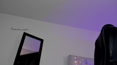 love meeee online show from 12/05/24, 08:11