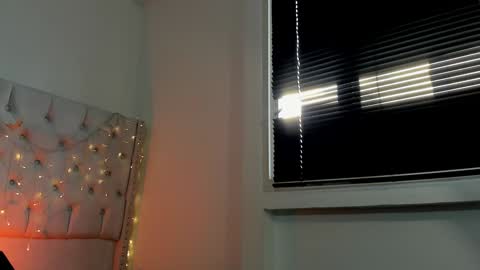 love meeee online show from 01/10/25, 02:34