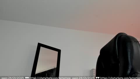 love meeee online show from 01/24/25, 06:14