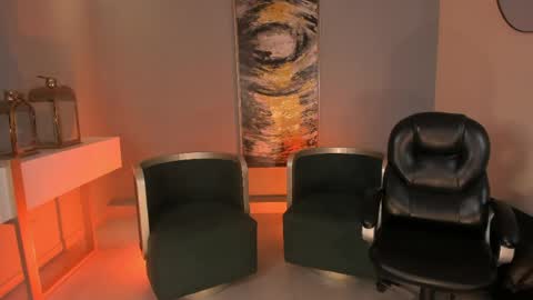 K A T E  online show from 04/11/26, 08:07