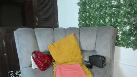 katevalencia_ online show from 05/16/26, 02:41