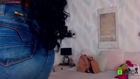 Snapshot of katha_18 chatting on 11/29/25, 12:24 katy online show from 11/29/25, 12:24