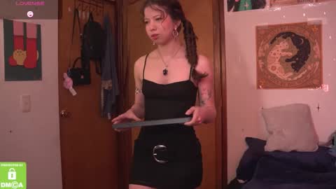 Katerine online show from 12/04/25, 02:21