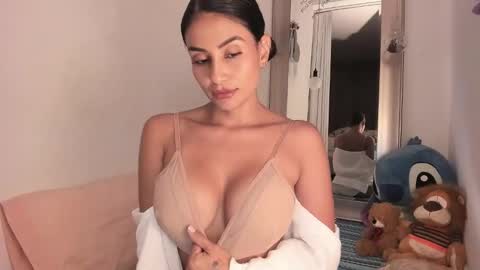 Snapshot of kathe_vergara chatting on 12/10/24, 10:16 kathe online show from 12/10/24, 10:16