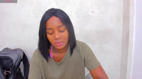 Snapshot of katherin_cruzz chatting on 03/10/25, 12:15 katherin online show from 03/10/25, 12:15