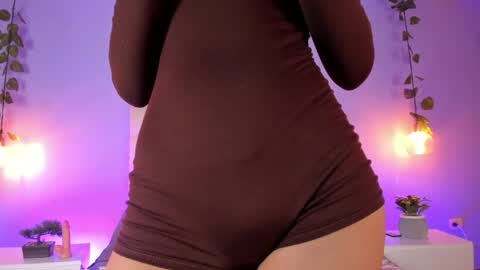 Snapshot of katherinee_scott chatting on 05/06/26, 08:47 your kathe online show from 05/06/26, 08:47