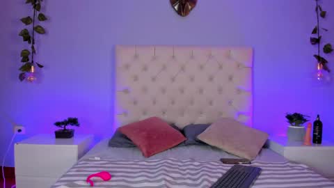 Snapshot of katherinee_scott chatting on 05/09/26, 09:09 your kathe online show from 05/09/26, 09:09