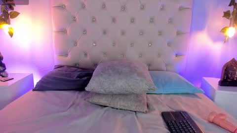 Snapshot of katherinee_scott chatting on 06/07/26, 08:40 your kathe online show from 06/07/26, 08:40