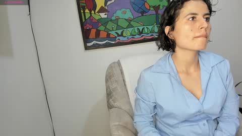 katia_12_ online show from 01/25/25, 10:18