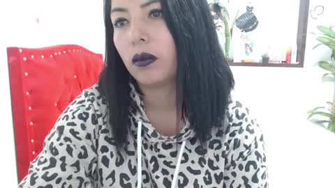 Snapshot of katia_collins chatting on 12/09/24, 01:29 Katia collins online show from 12/09/24, 01:29