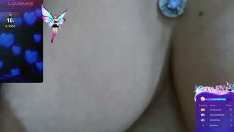 Snapshot of katia_collins chatting on 12/12/24, 11:50 Katia collins online show from 12/12/24, 11:50