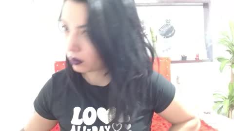 Snapshot of katia_collins chatting on 12/26/24, 05:04 Katia collins online show from 12/26/24, 05:04