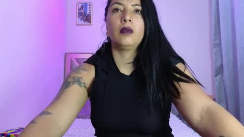 Snapshot of katia_collins chatting on 10/20/25, 04:24 Katia collins online show from 10/20/25, 04:24