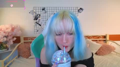 Katia  online show from 04/20/26, 05:43