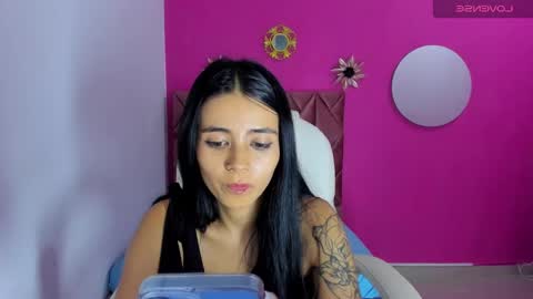 Snapshot of katia_sex25 chatting on 12/05/24, 03:59 Katia online show from 12/05/24, 03:59