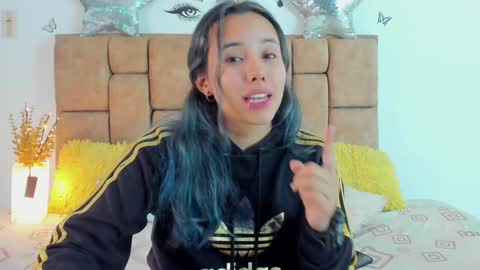 Katia Cuper  online show from 01/04/25, 07:02