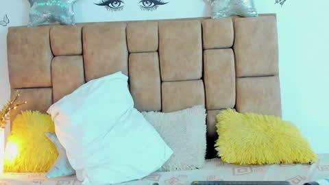 Katia Cuper  online show from 01/05/25, 08:31