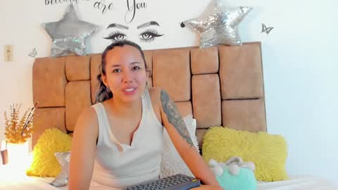 Katia Cuper  online show from 01/20/25, 01:00