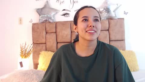 Katia Cuper  online show from 01/25/25, 03:09