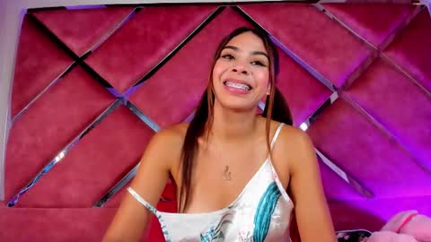 Snapshot of katiagarcia_ chatting on 10/24/25, 05:04 katiagarcia_ online show from 10/24/25, 05:04