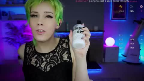 Katie online show from 10/28/25, 08:33