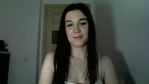 Snapshot of katie_foxi chatting on 05/20/26, 04:02 katie_foxi online show from 05/20/26, 04:02