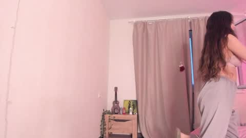 Kate online show from 01/11/25, 01:11