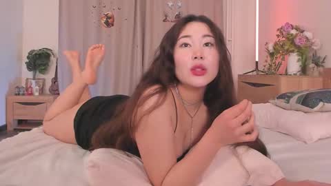 Kate online show from 11/30/25, 03:16