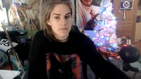 Katie online show from 12/25/24, 04:01