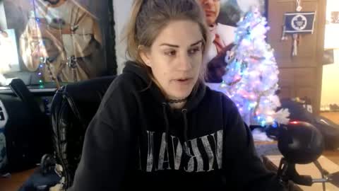 Katie online show from 01/01/25, 04:18