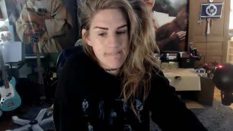 Katie online show from 10/18/25, 04:15