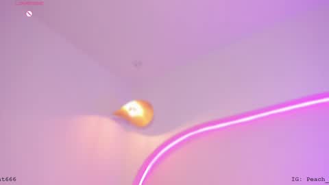 Snapshot of katiepeach_ chatting on 12/30/24, 12:52 Katy IGPeach kat666 online show from 12/30/24, 12:52
