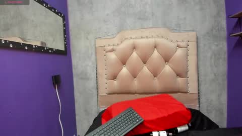 Snapshot of katiie_m chatting on 05/23/26, 09:52 Katie online show from 05/23/26, 09:52