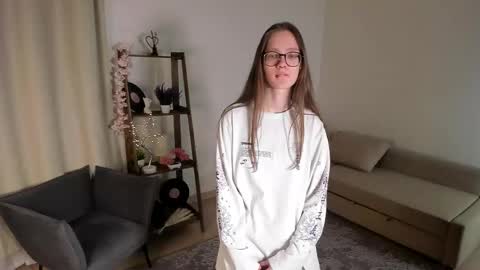 Scarlett online show from 10/13/25, 01:49