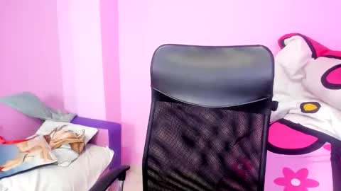 katiuska_doll_squirt online show from 04/03/26, 11:52