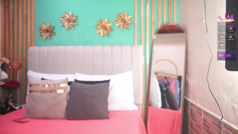 Snapshot of katlyn_martins chatting on 12/03/25, 07:01 K A T L Y N online show from 12/03/25, 07:01