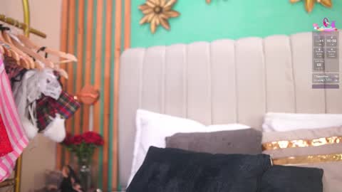 Snapshot of katlyn_martins chatting on 12/13/25, 07:53 K A T L Y N online show from 12/13/25, 07:53