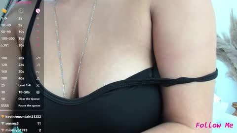 Snapshot of katriana_sex chatting on 02/23/25, 10:31  Katriana  online show from 02/23/25, 10:31