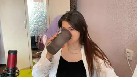   naked in pvt show 100 tk online show from 04/04/26, 10:13