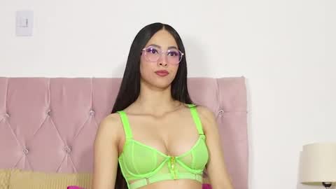 katrina clark online show from 07/12/26, 08:33