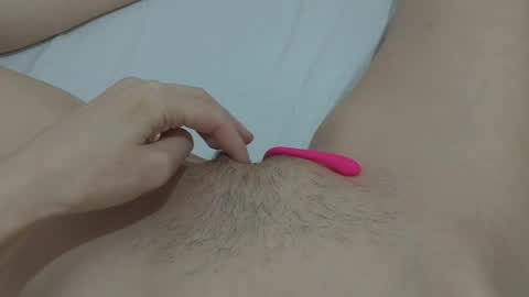 Snapshot of katrinna_arinna chatting on 01/10/25, 12:04 katrina dont forget to give me thumbs up online show from 01/10/25, 12:04